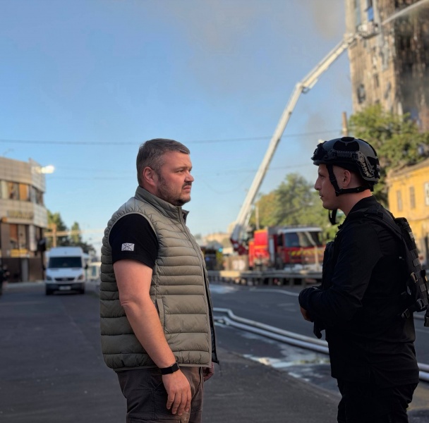 Double strike: Rescuers show aftermath of Russian attack on central Odesa