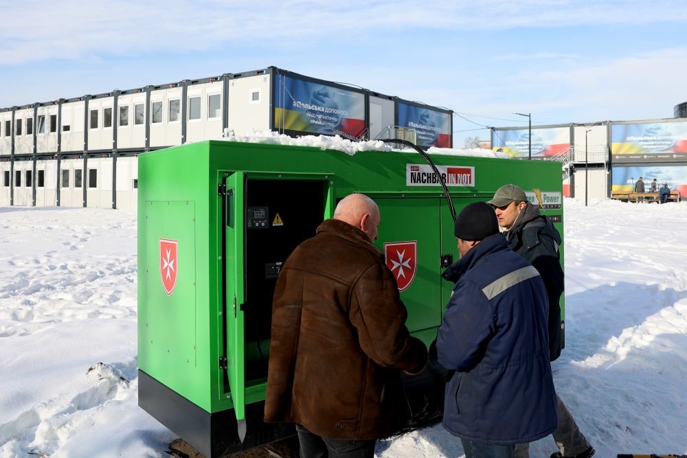 Как живут переселенцы в &quot;зимнем&quot; городке во Львове (видео и фото)