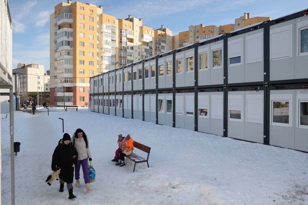 Как живут переселенцы в &quot;зимнем&quot; городке во Львове (видео и фото)