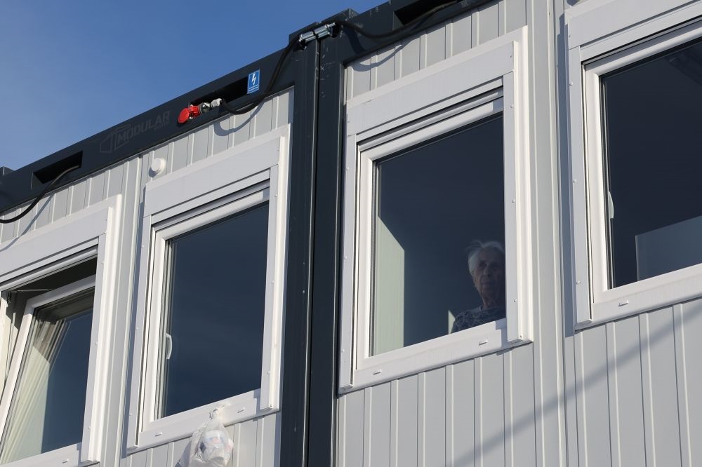 Как живут переселенцы в &quot;зимнем&quot; городке во Львове (видео и фото)