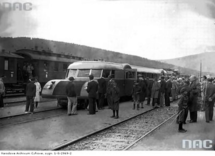 Залізничний експрес наших прадідів: як виглядала &quot;Люксторпеда&quot; - гібрид автобуса і лімузина (відео)