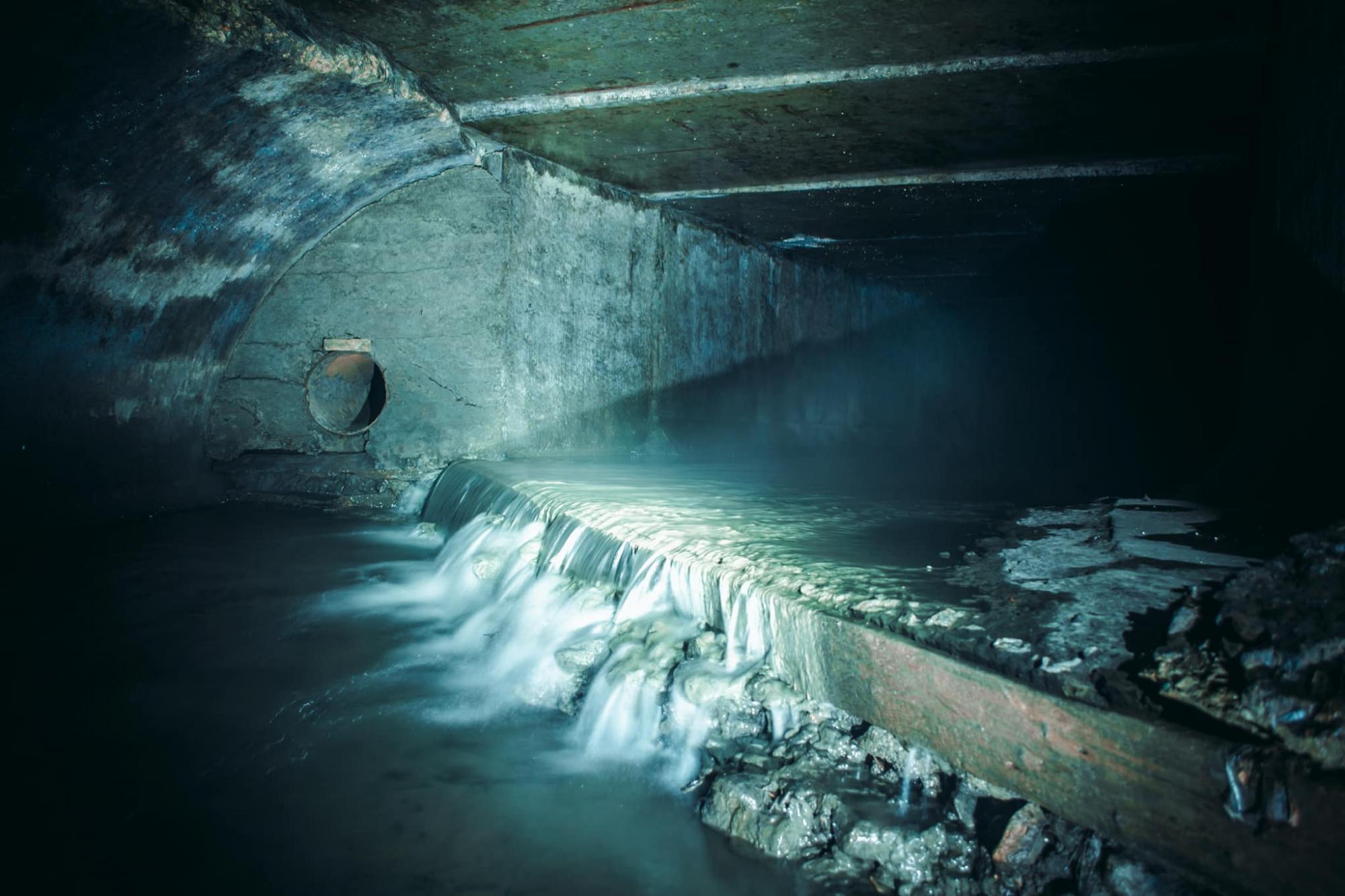 Як виглядає одна з найдавніших річок Києва - Глибочиця, яка закута в колектор: неймовірні фото