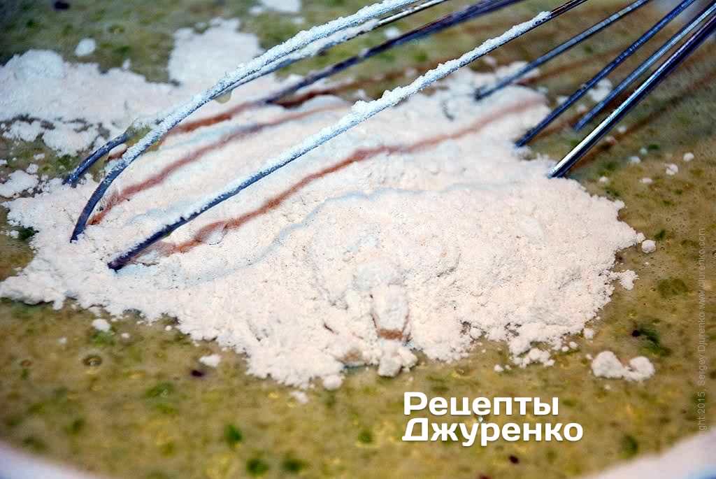 Кулінар розкрив секрет смачнющих кабачкових оладок: подавати тільки так!