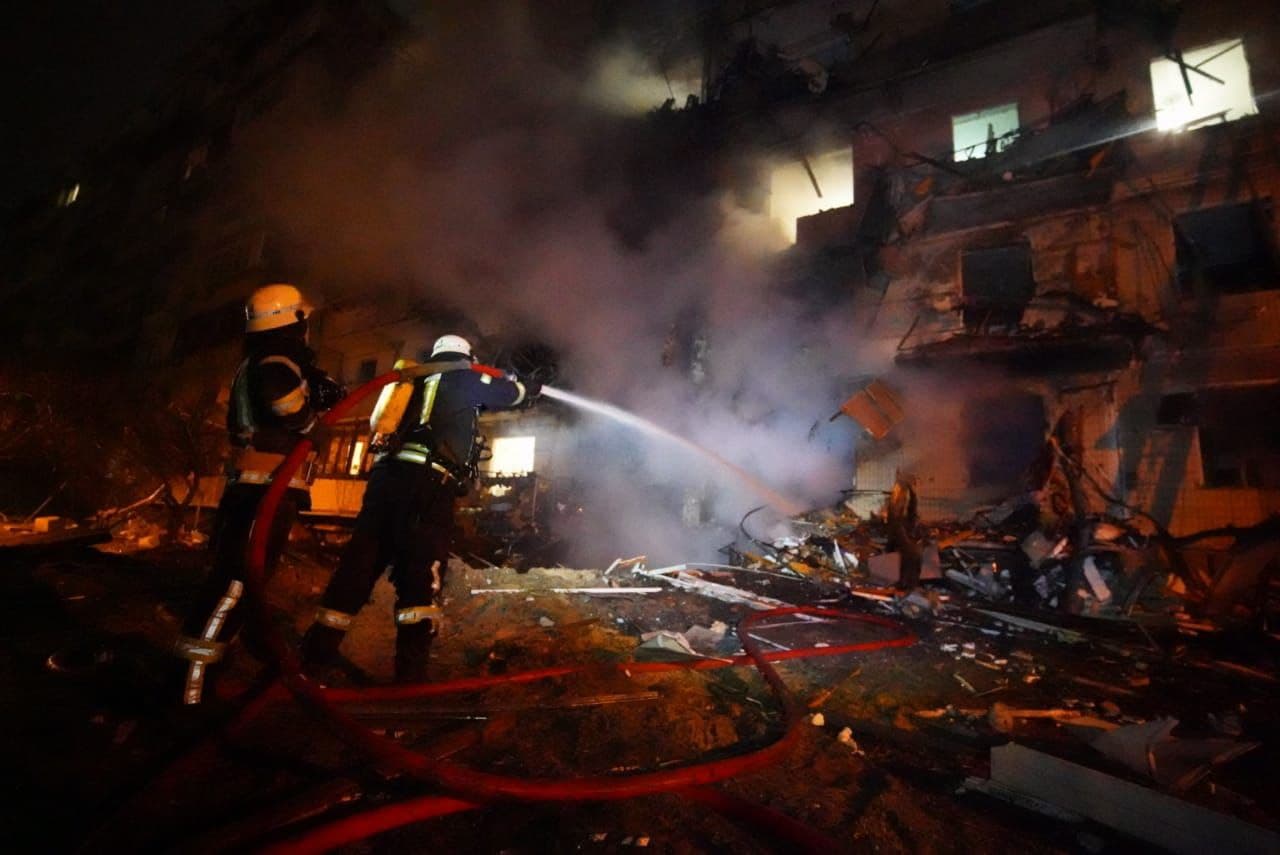 Attack on Kiev. A high-rise building is on fire in Poznyaki, there are victims