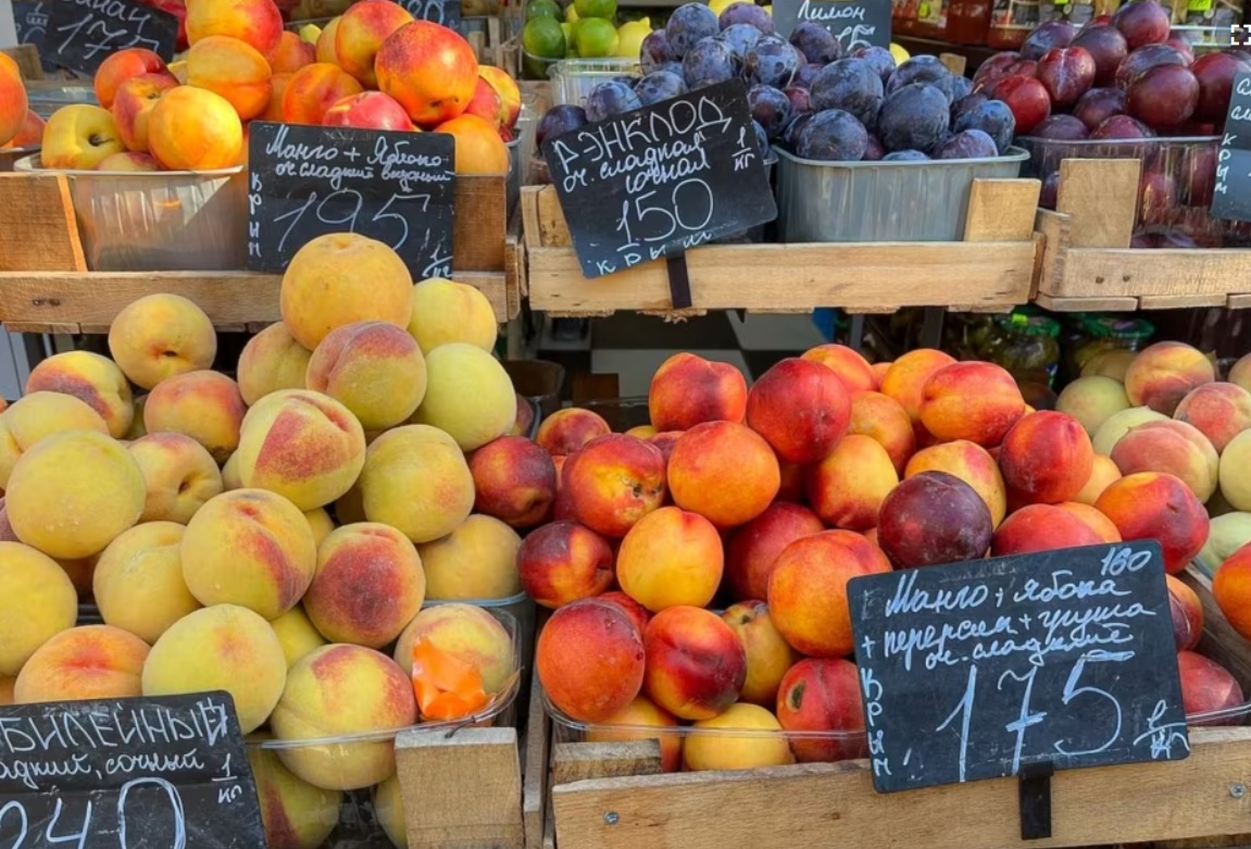 Смотрите, как выглядит бархатный сезон в оккупированной Алуште (фото)
