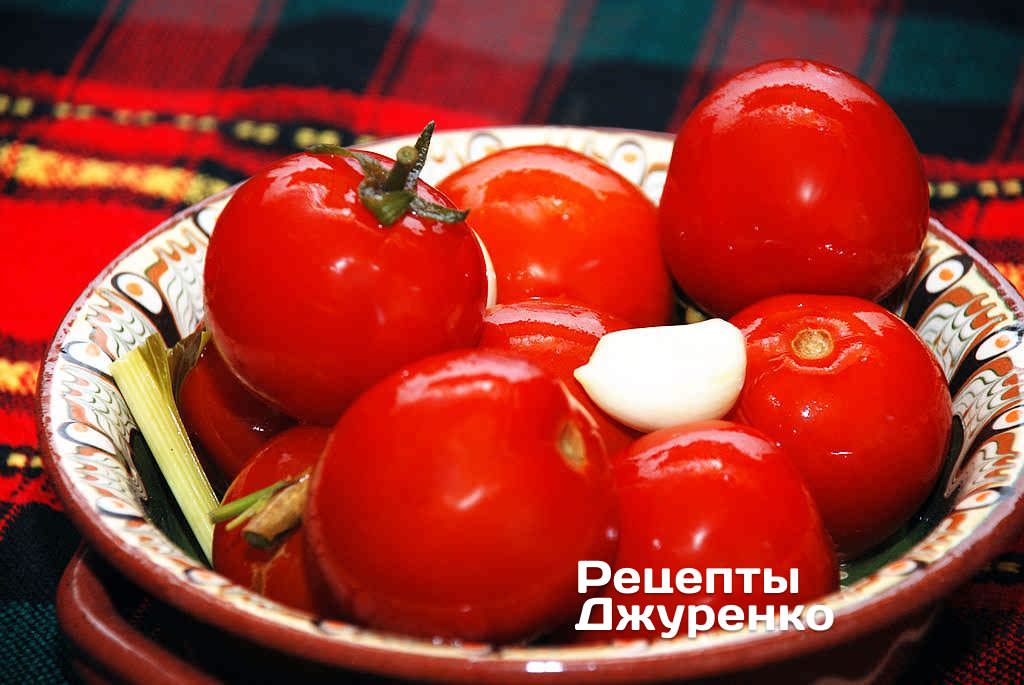 Квашені помідори, які довго зберігаються: розкритий секрет ідеальної закуски!