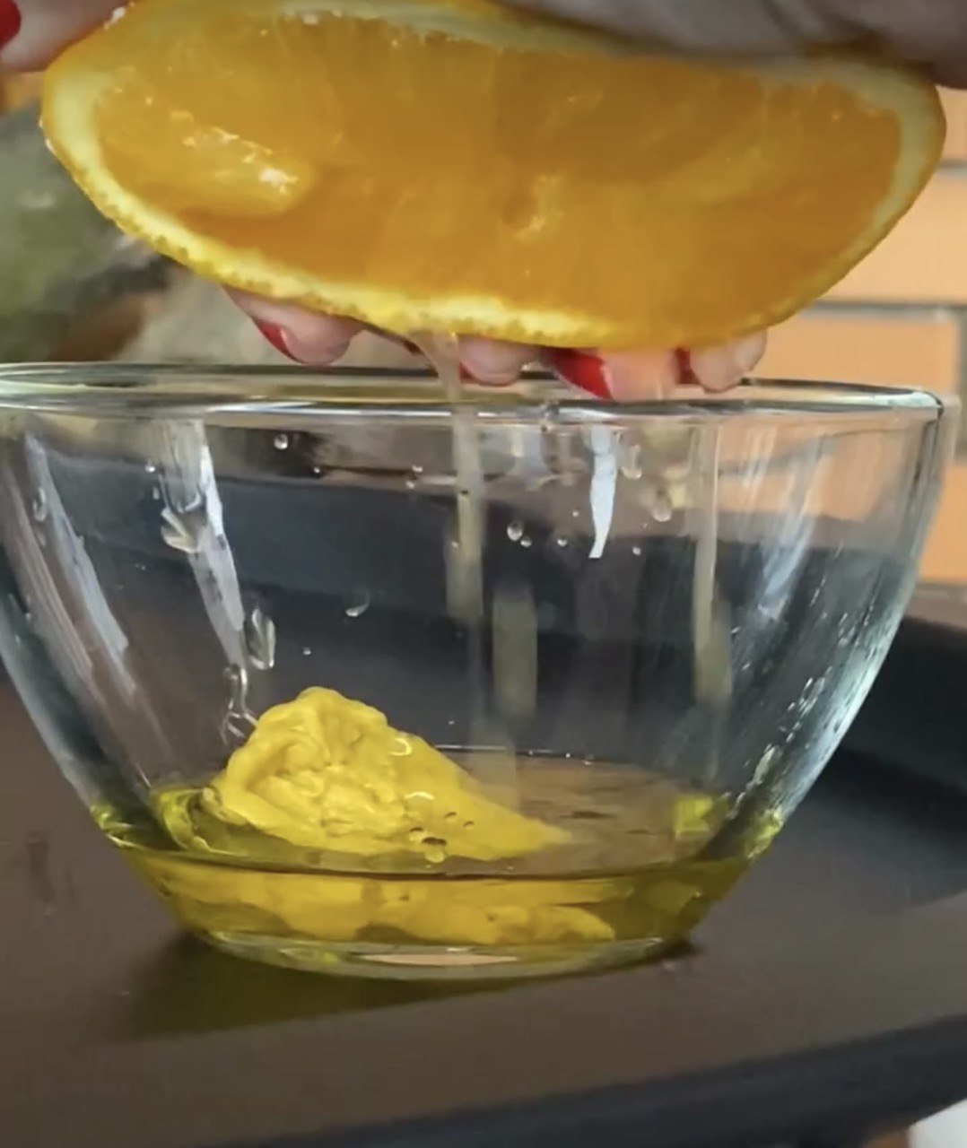 Святковий салат з буряка, який можна їсти навіть вночі