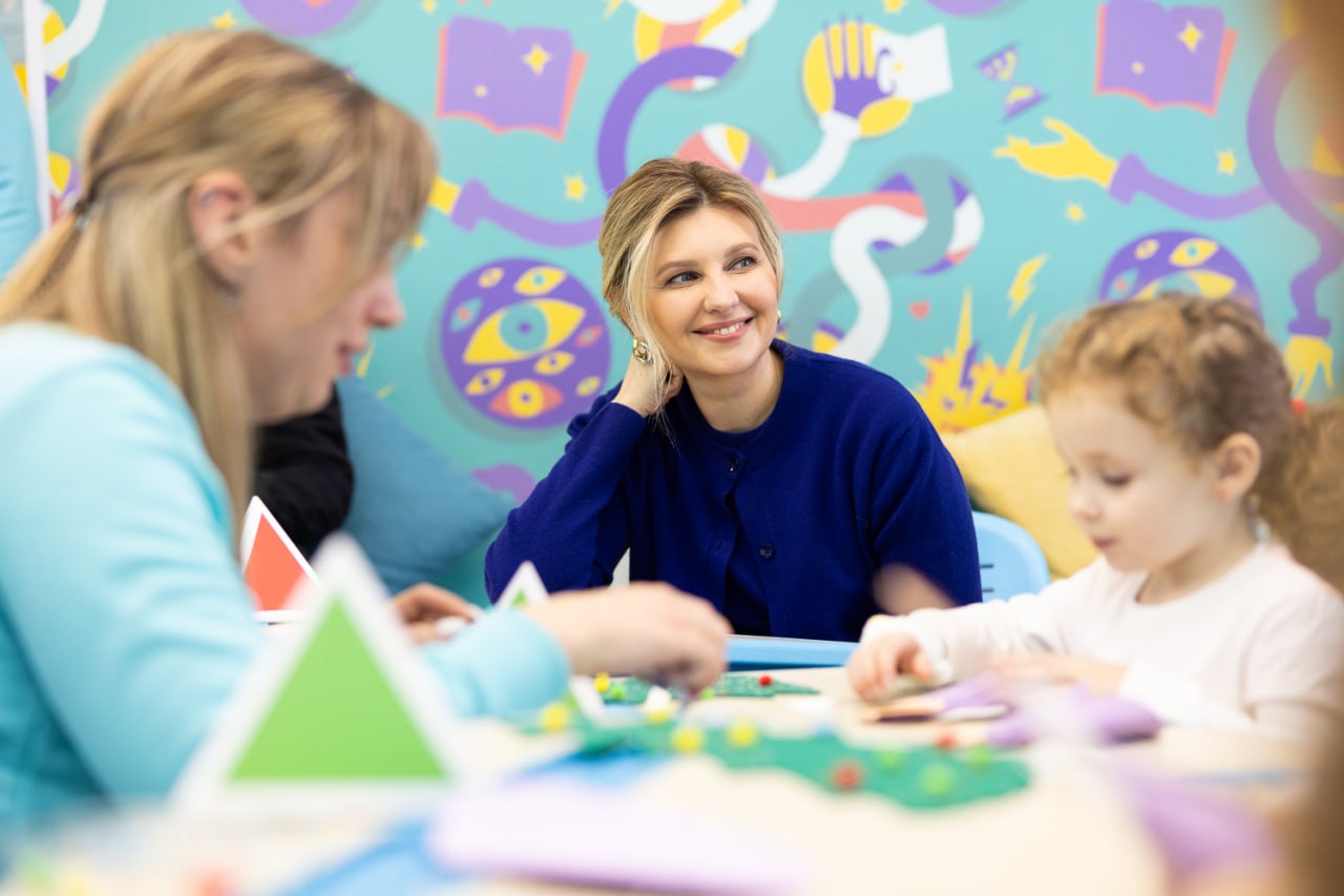 30 лучших образов Елены Зеленской за 2023 год