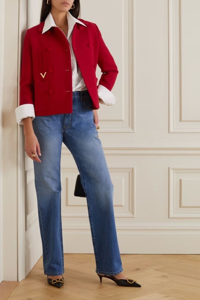 Как стильно носить джинсы с жакетами в зимний период