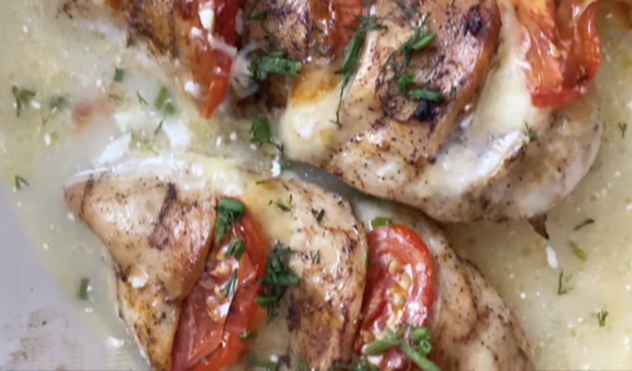 Нежная мясная гармошка на ужин: простой рецепт блюда, которое сможет приготовить каждый