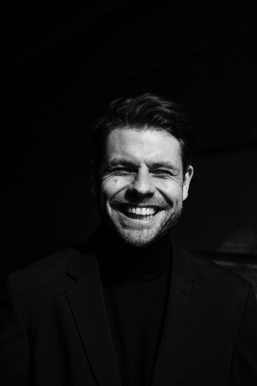 Звезда украинских сериалов впечатлил брутальными кадрами