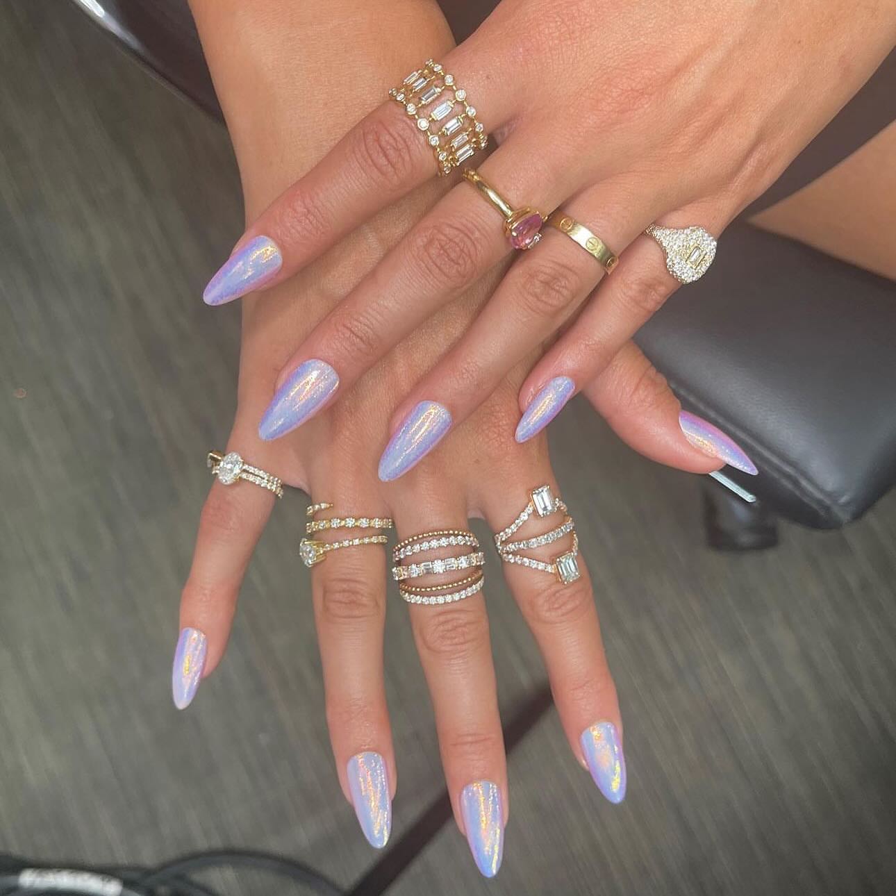 Какой маникюр сейчас в тренде: топ-7 цветов и дизайнов, которые станут абсолютными хитами осени