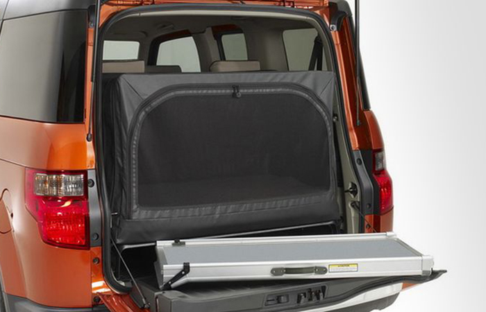 Ці опції в автомобілях вас точно здивують: які дивні пристосування придумали дизайнери