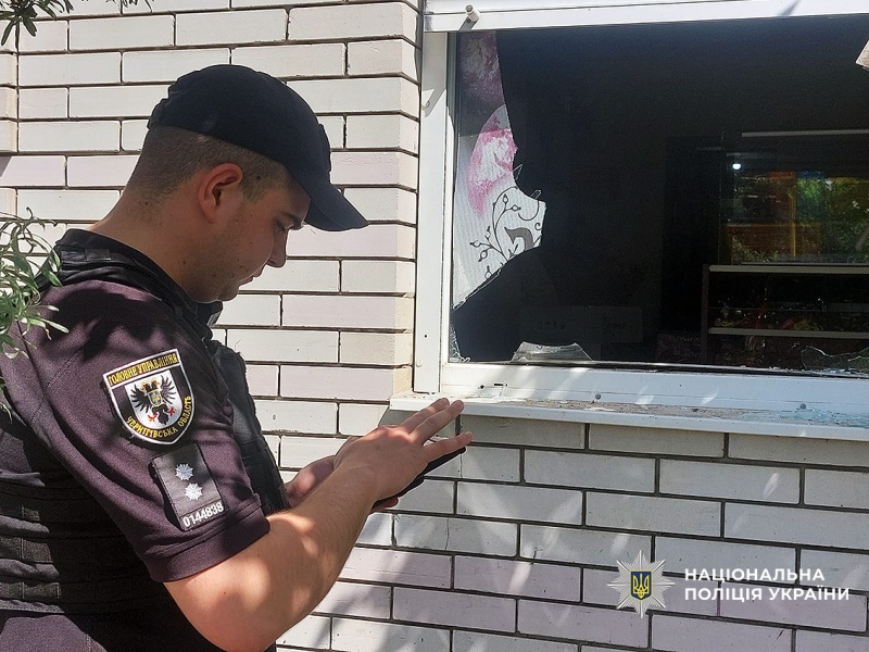 Баллистический удар россиян по Прилукам: двое погибших и 17 раненых, среди них ребенок (ФОТО)