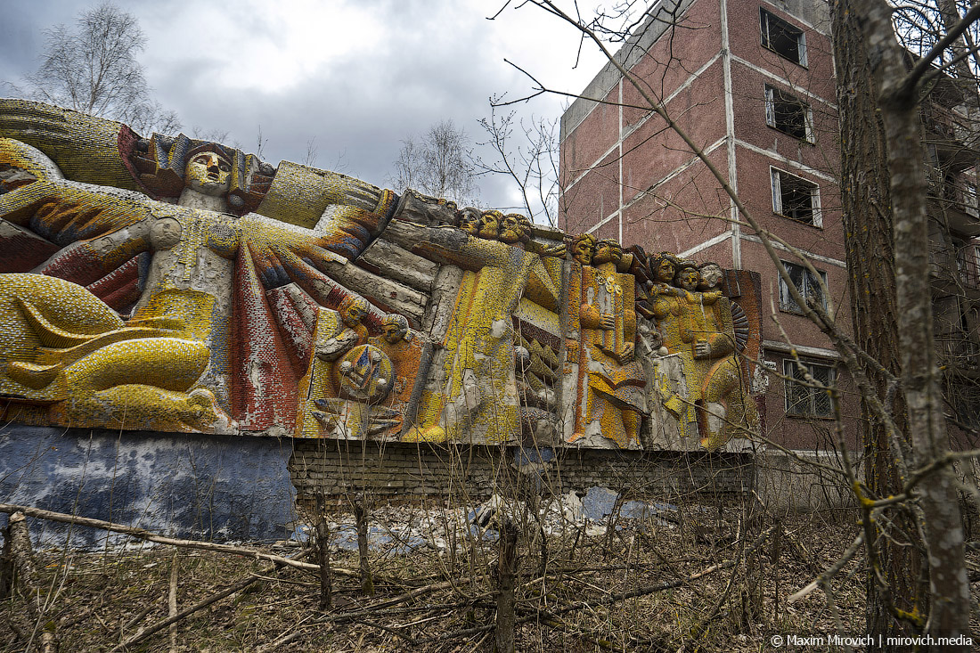 &quot;Місто-мрія&quot;: ці фото наймонументальніших споруд Прип'яті зачаровують