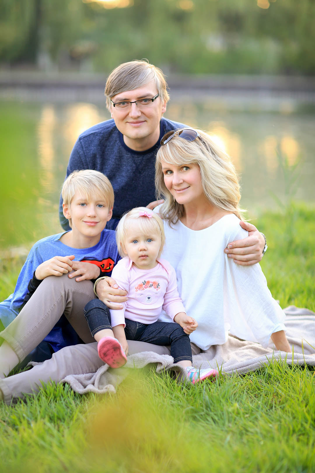 Українців просять допомогти багатодітній родині, яка роками бореться з раком: "не перестаємо за вас молитися"