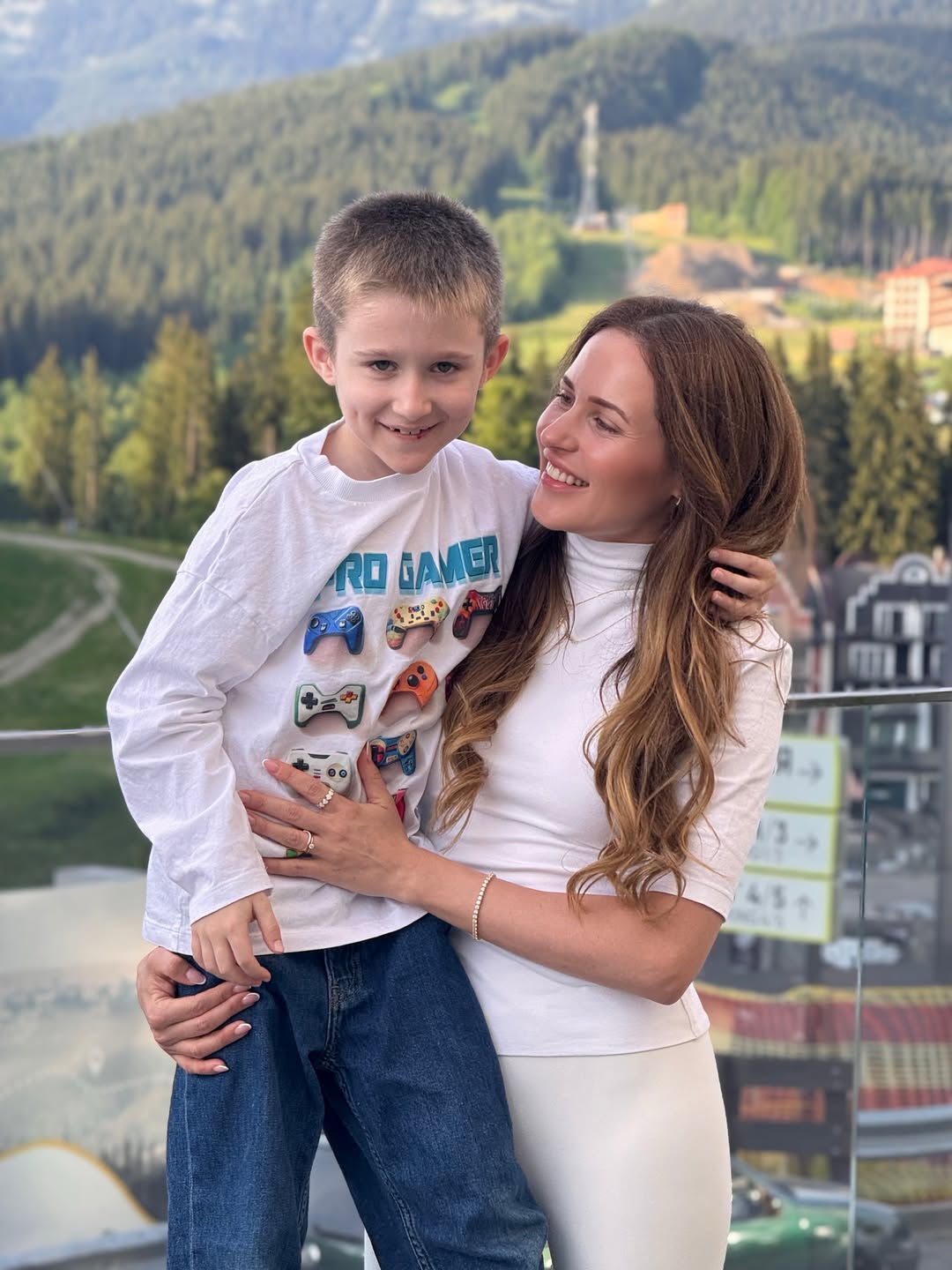 "Юрій - моя найбільша опора": Наталка Денисенко про весілля, материнство та жіноче щастя