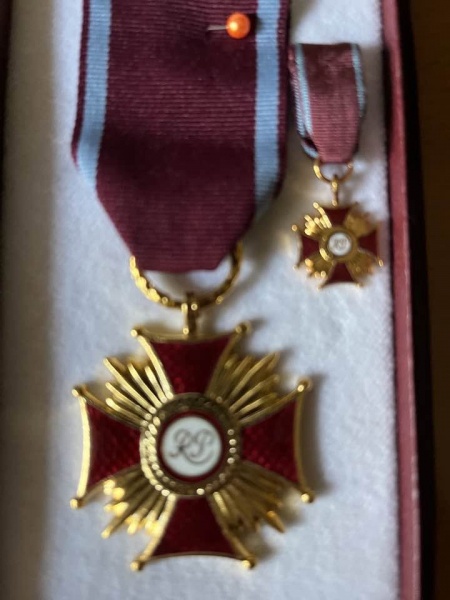 Polish ex-lawmaker returns his state award over Nawrocki-Zelenskyy dispute