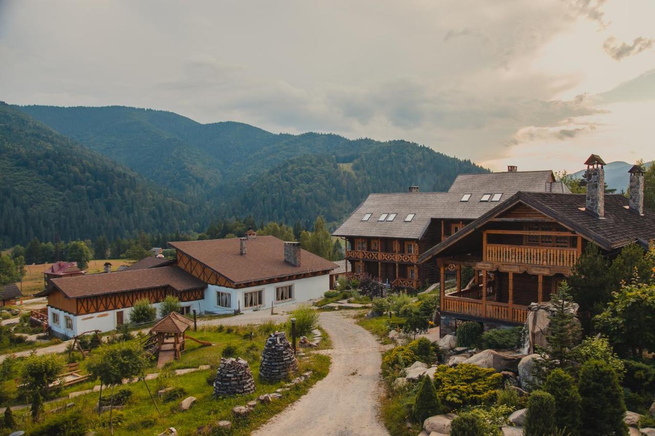 Вопреки войне. Где украинские отели принимали больше всего гостей