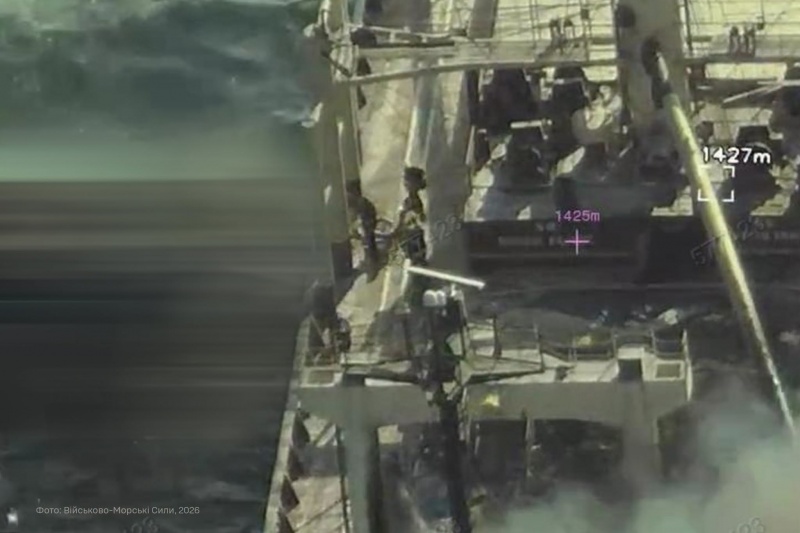 Russia hits civilian grain ship with cruise missiles, killing five