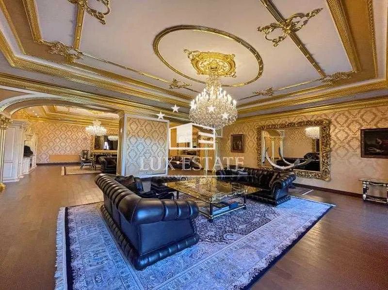 В Киеве продают квартиру &quot;для любителей роскоши&quot;: сумма шокирует
