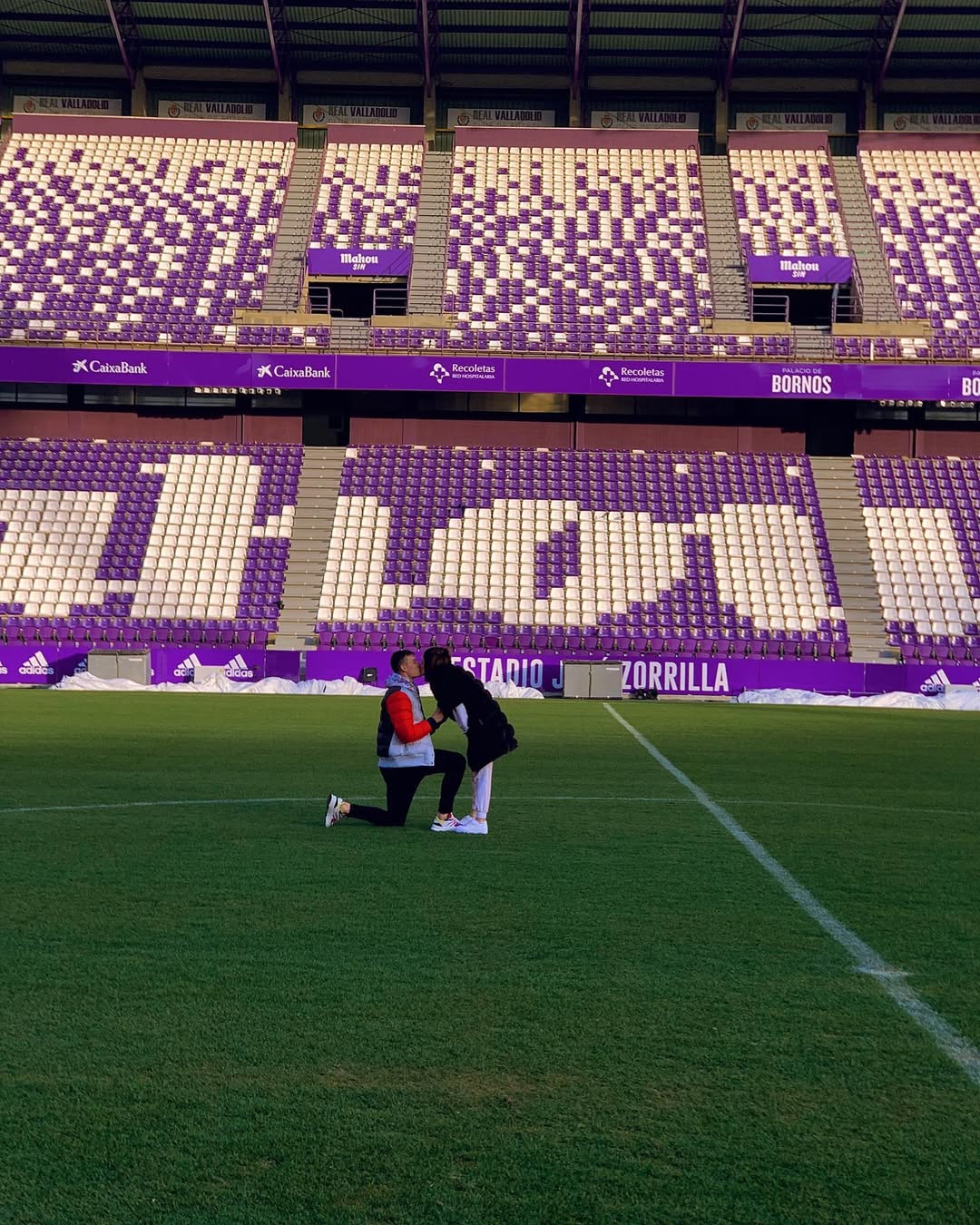 За лаштунками поля. Історії кохання топових українських футболістів та їхніх дружин