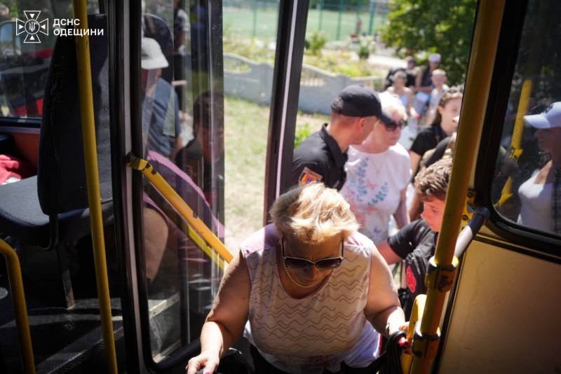 Second Russian strike on train in Odesa region leaves child injured: Footage