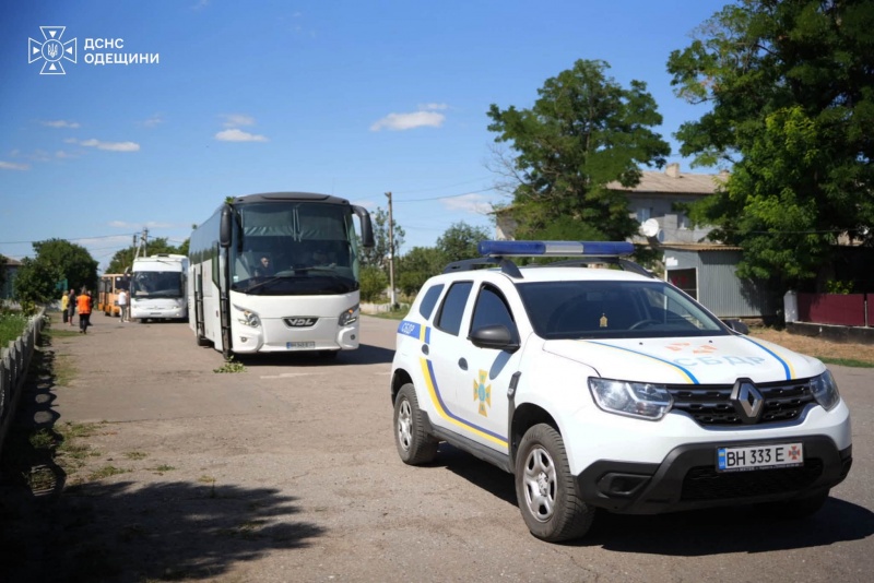 Second Russian strike on train in Odesa region leaves child injured: Footage