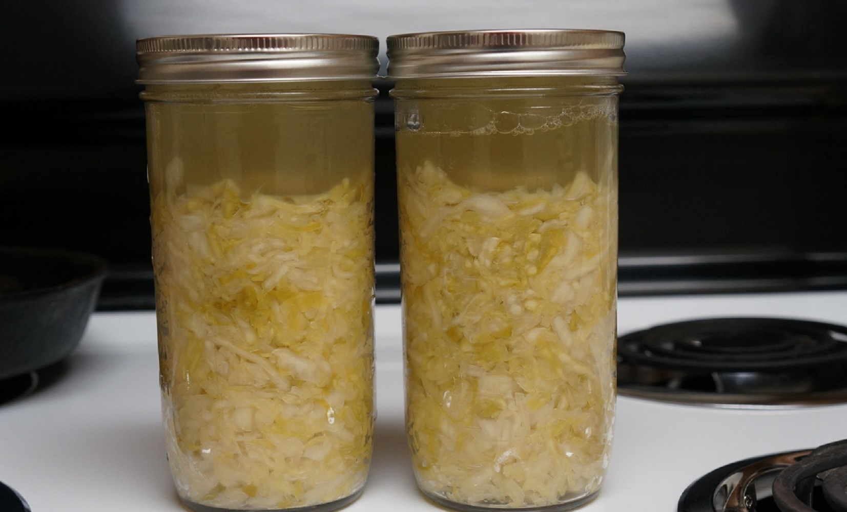 Сок квашеной капусты: кому надо пить этот &quot;эликсир здоровья&quot;, а кому нельзя