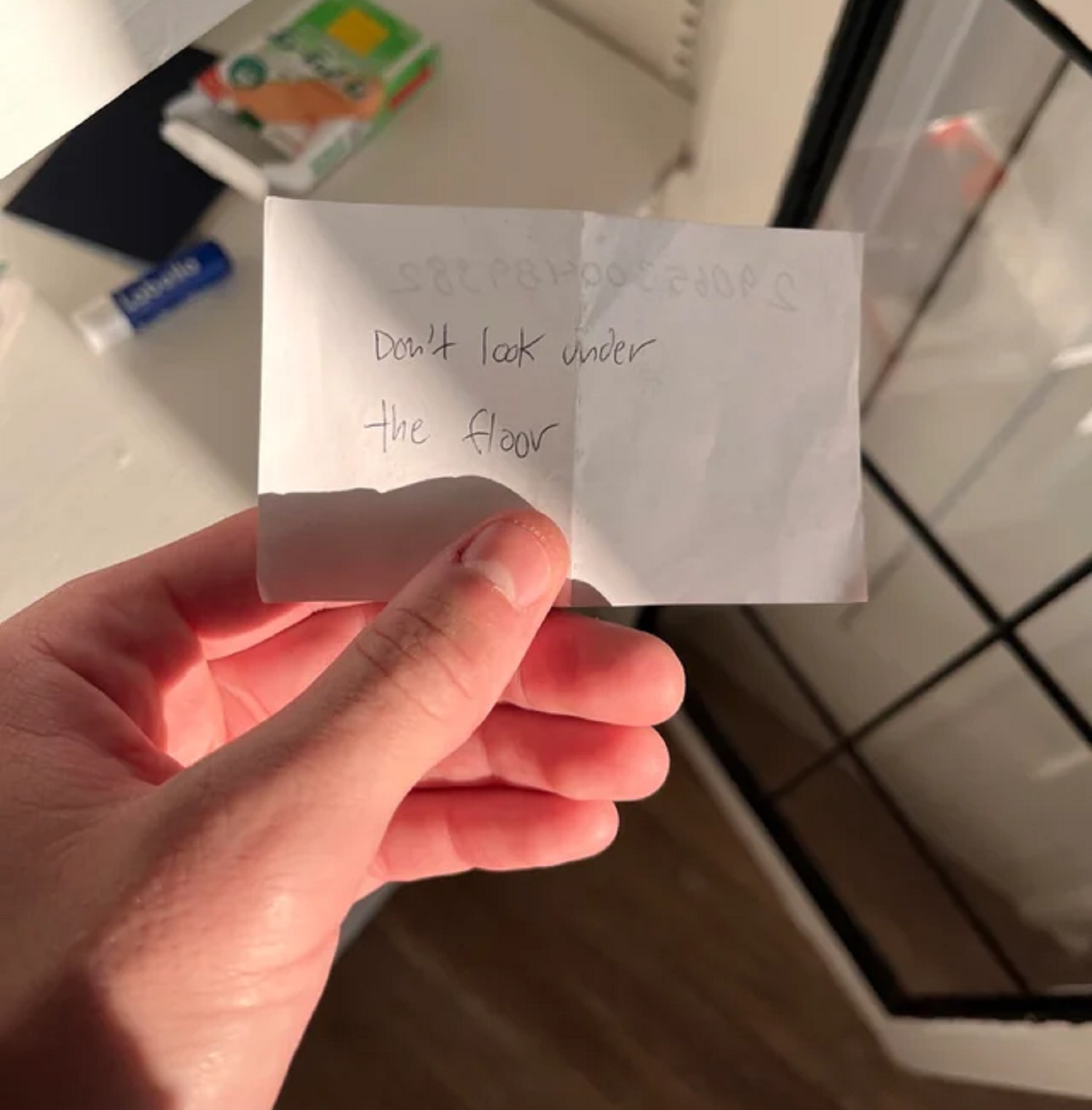 Пару шокувала погрозлива записка у новому домі: що там було?