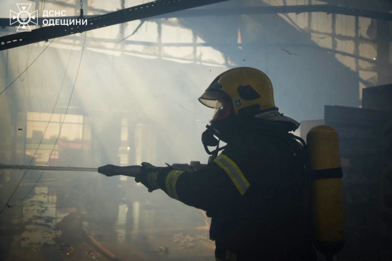 Russian attack hits two Odesa hypermarkets, warehouses and energy facilities