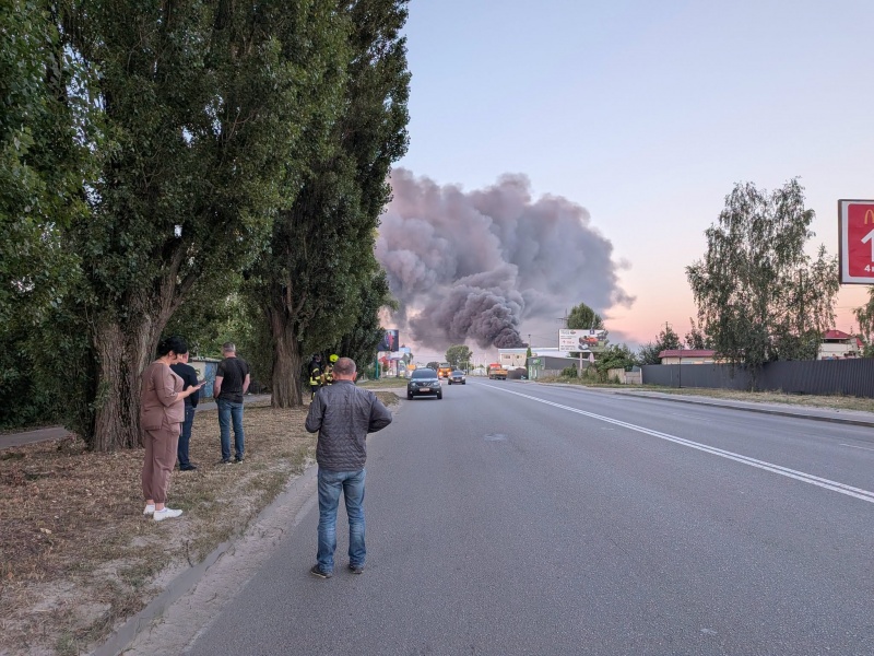 Russia strikes postal warehouses three times in Kyiv region