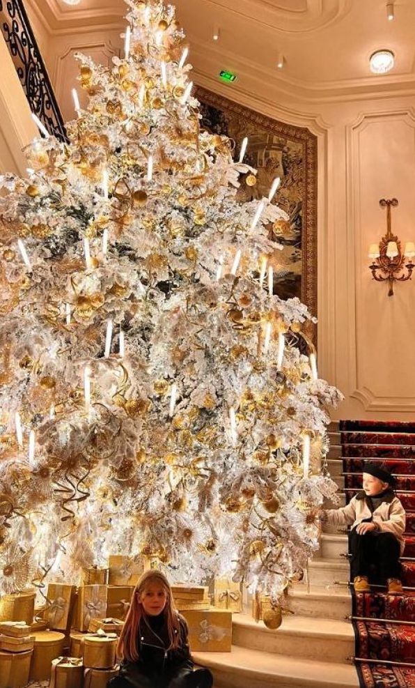 Копии папы. Жена известного украинского певца впервые показала их детей (фото)