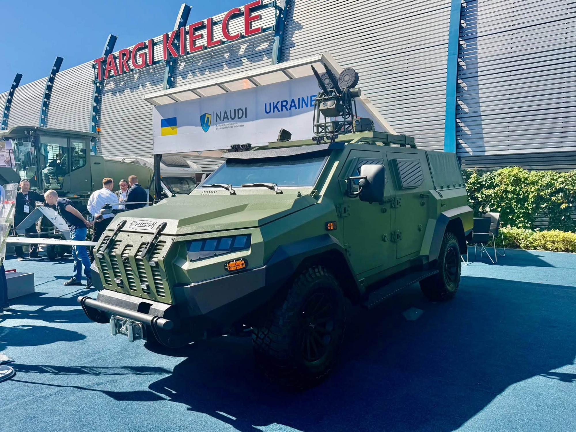 "Украинская бронетехника" показала новые бронеавтомобили: что могут "Сайгак-1" и "Варта-3"