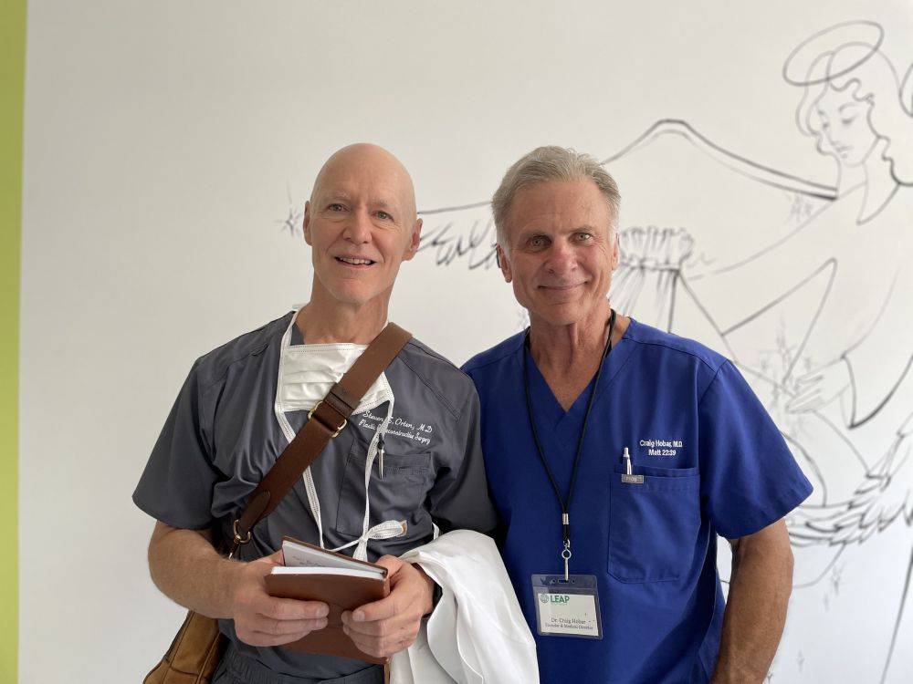 Врачи дали вторую жизнь 10-летнему Кириллу, который пострадал, прячась от оккупантов