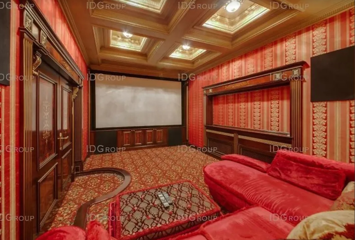 У Києві продають квартиру за 180 мільйонів гривень: як вона виглядає (фото)