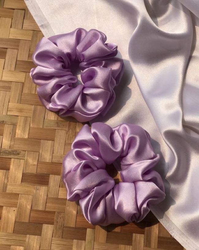 В чем польза атласных резинок для волос. Вы этого точно не знали