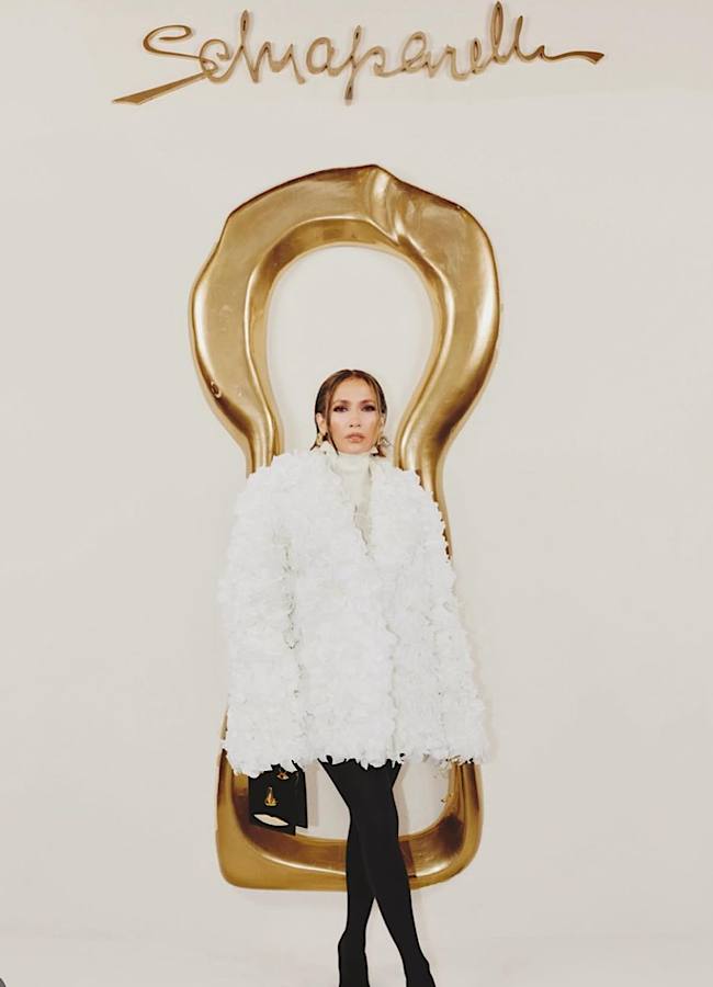 54-летняя Дженнифер Лопес сменила имидж и покорила всех: эффектные фото