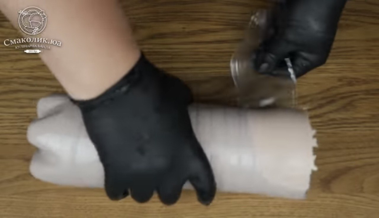 Рецепт вкусной домашней колбасы, которую можно даже детям: готовится очень легко