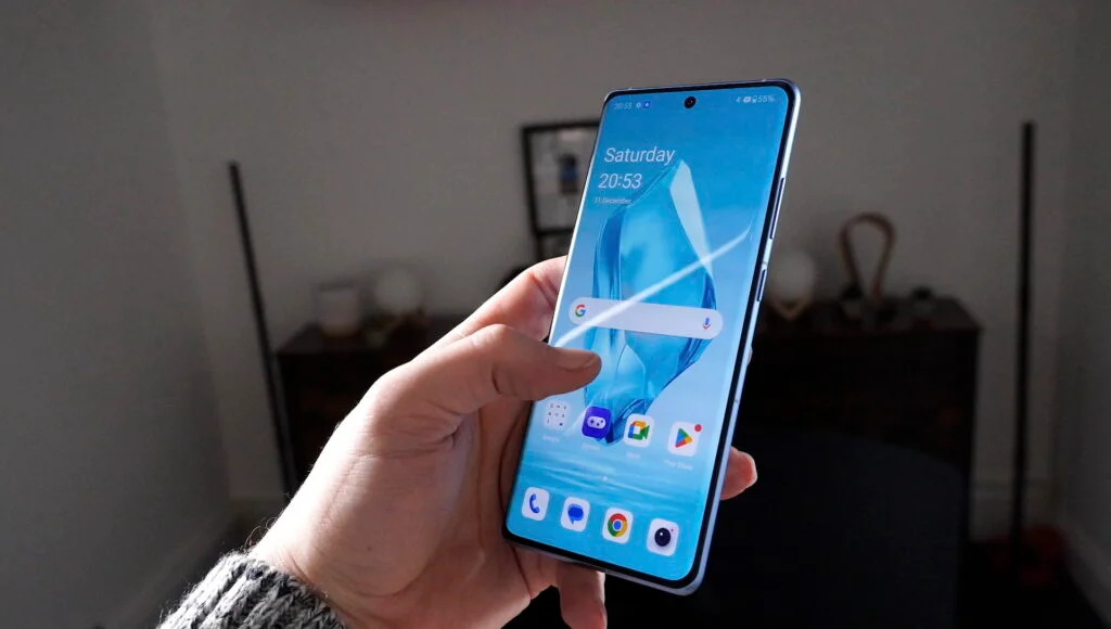 Идеальный баланс цены и качества. Топ-8 смартфонов среднего класса в 2024 году