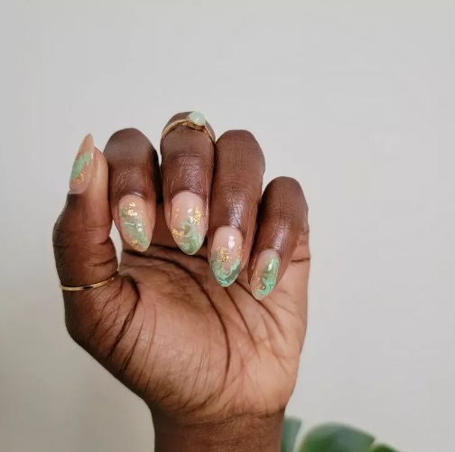 Этот цвет маникюра - горячий тренд сезона: как он выглядит и какие дизайны выбрать