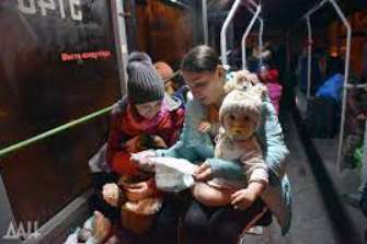 Прикриваються дітьми і жінками: ці фото показують цинізм бойовиків &quot;ДНР&quot;