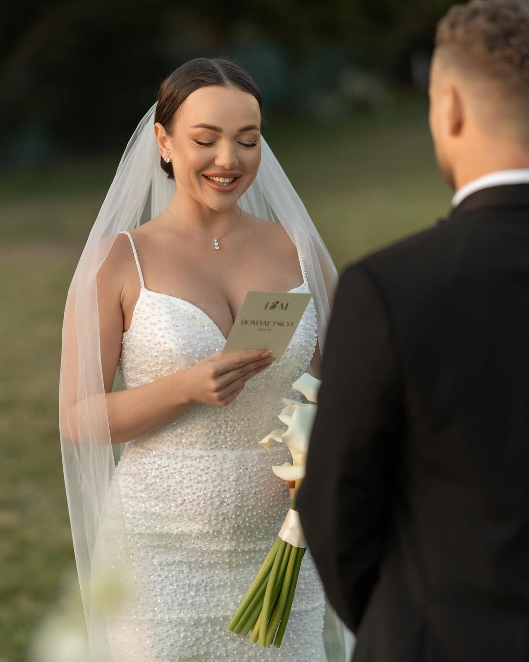 Зірка &quot;Холостяка&quot; вийшла заміж на березі океану: фото і відео розкішного весілля