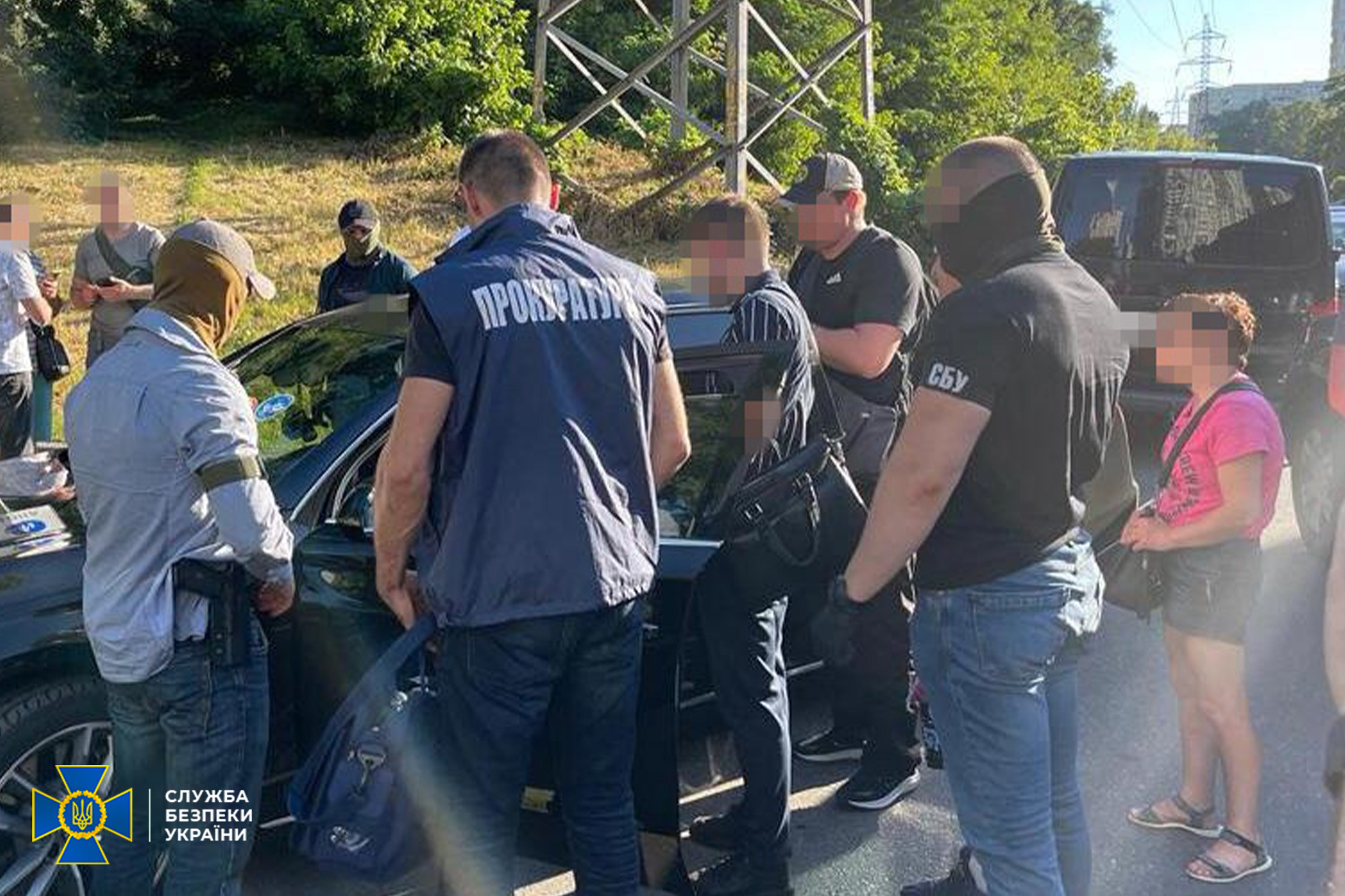 СБУ ліквідувала незаконний канал легалізації росіян