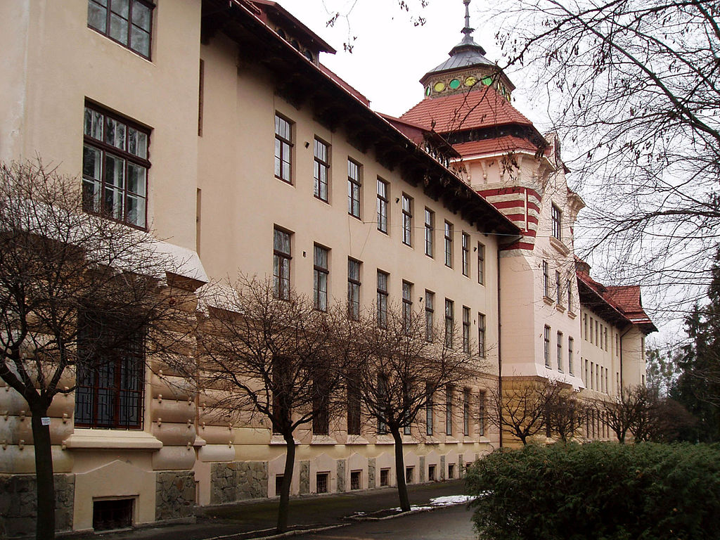 Кращі університети Львова: де вчитися сьогодні найпрестижніше