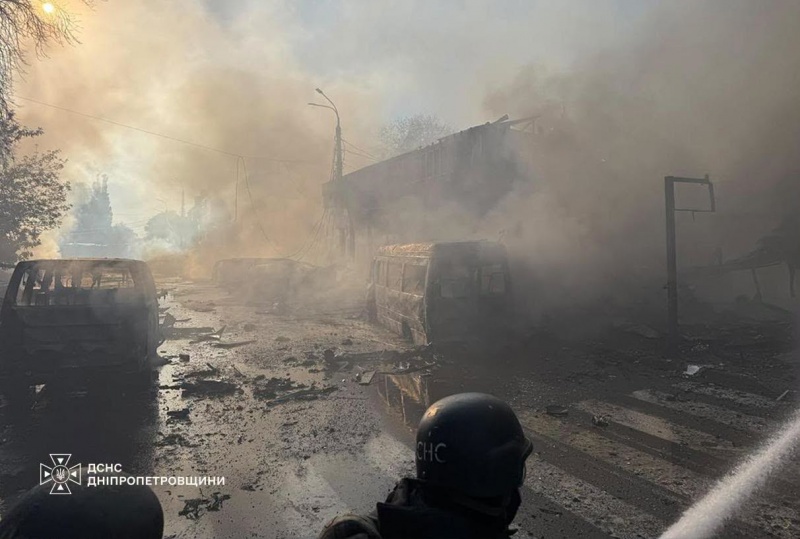 Russian strike near shopping center in Ukraine's Pavlohrad: Death and injury toll rises
