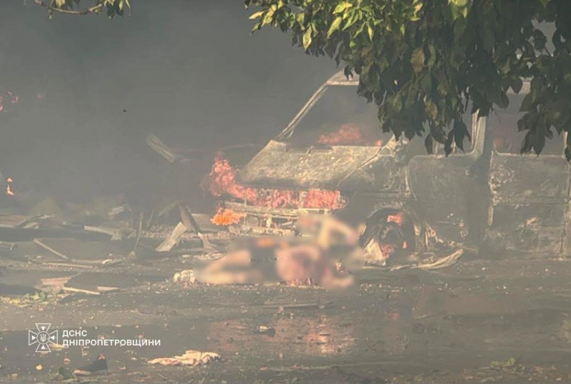Russian strike near shopping center in Ukraine's Pavlohrad: Death and injury toll rises