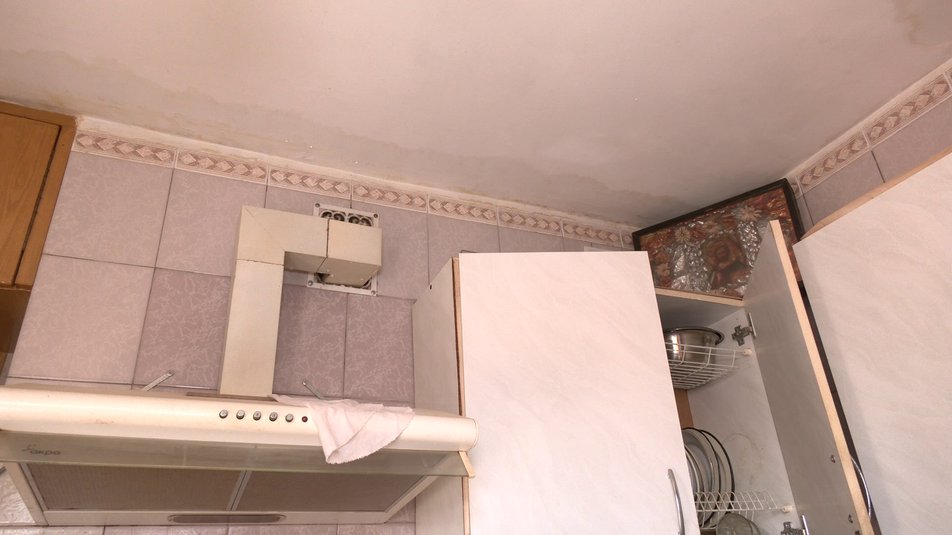 У Харкові чоловік затопив 15 квартир: зрізав батареї і поїхав за кордон (фото)