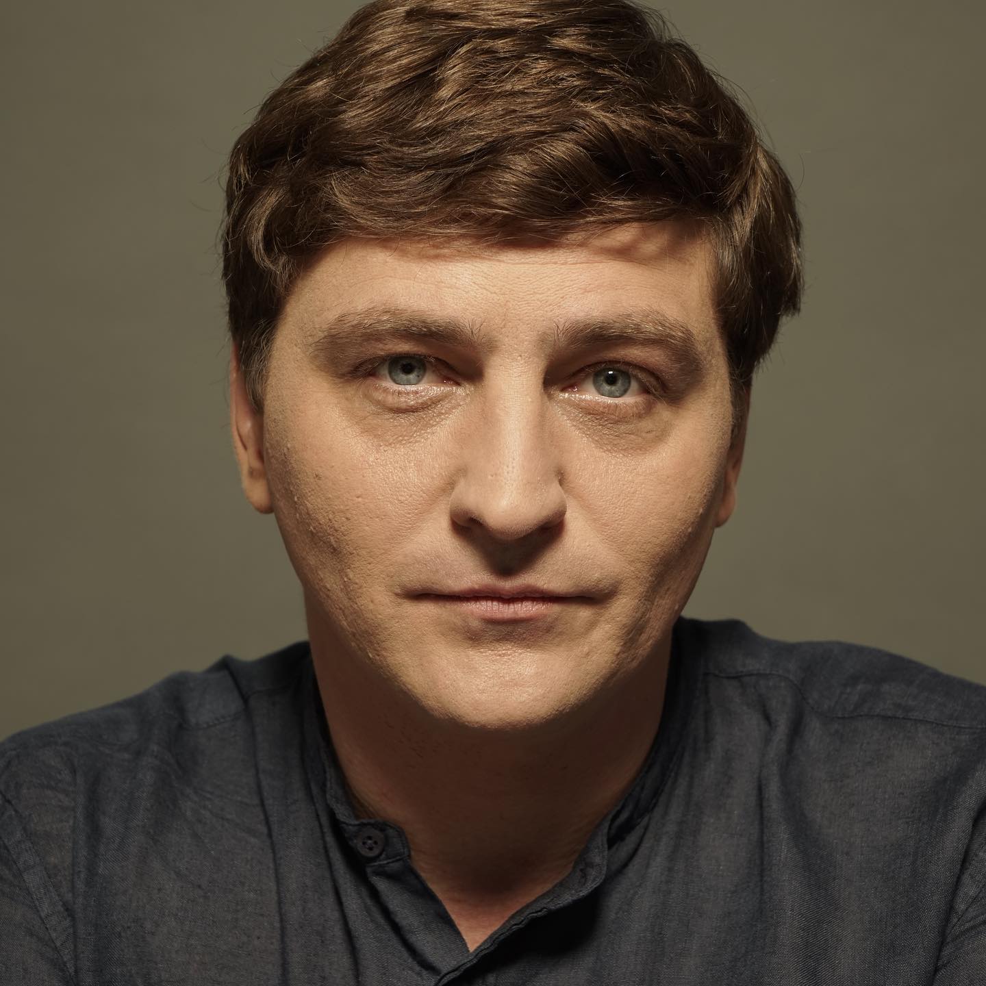 Рушниця і навіть банан: які новорічні подарунки назавжди запам'яталися відомим артистам