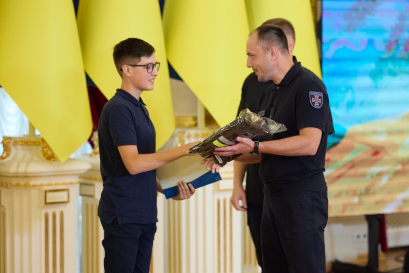 У Маріїнському палаці нагородили дітей-рятувальників, які наближають перемогу: подвиги юних героїв